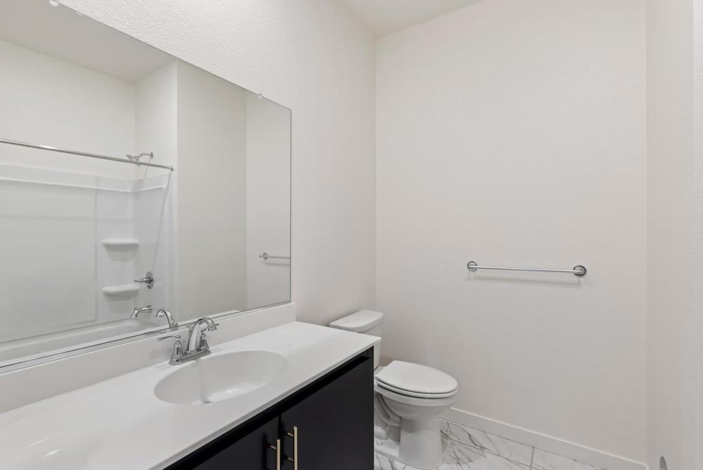 6677 Optimum Loop Property Photo 5