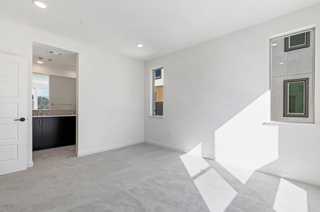 6677 Optimum Loop Property Photo 16