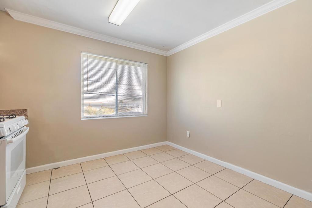 1037 N 7th Street Property Photo 18