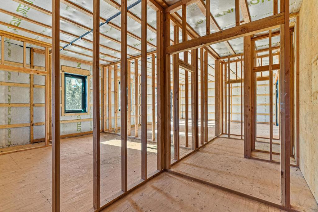 701 Pinecrest Drive Property Photo 16