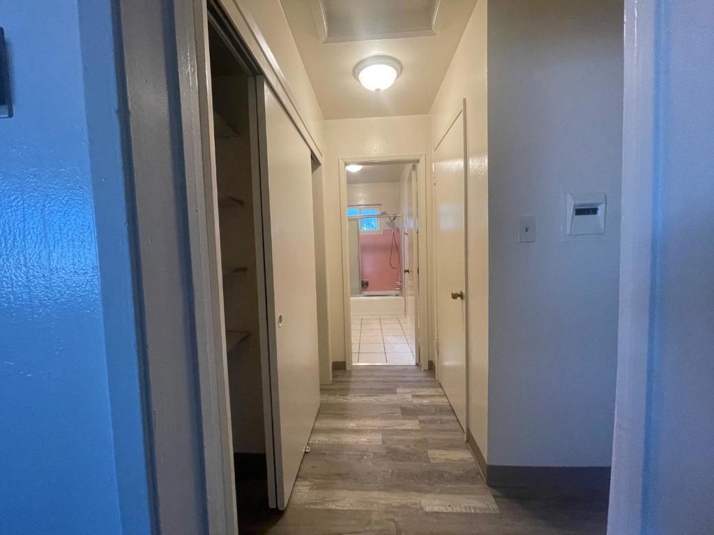 727 E Duane Avenue Property Photo 11