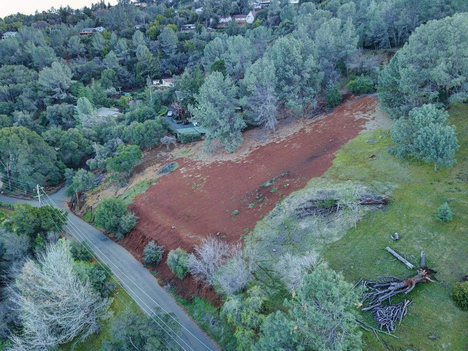 3223 S Lake Drive Property Photo 43