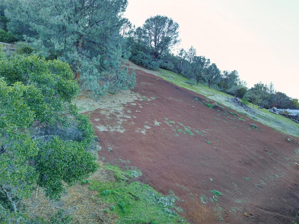 3223 S Lake Drive Property Photo 51