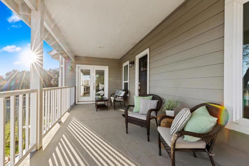 10730 Foothill Road Property Photo 4