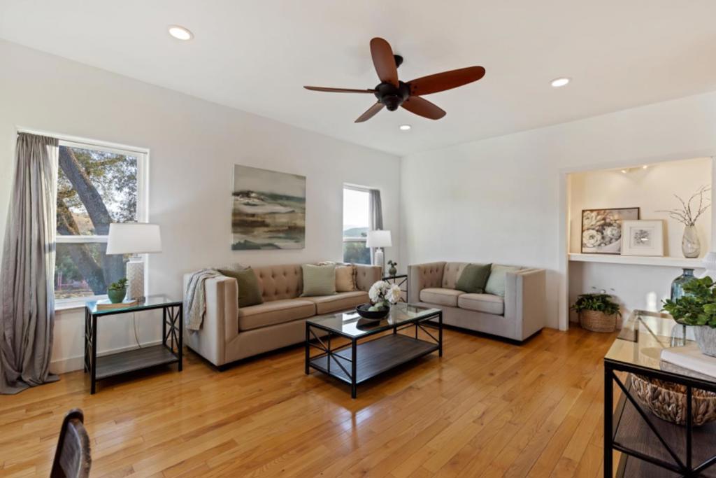 10730 Foothill Road Property Photo 8