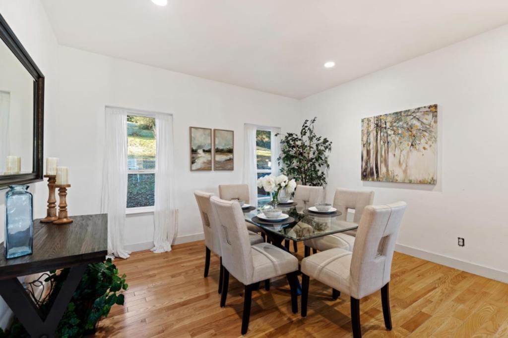 10730 Foothill Road Property Photo 11