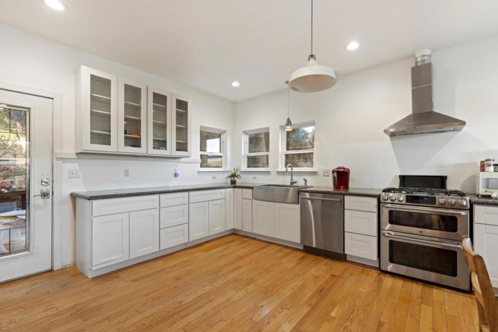 10730 Foothill Road Property Photo 12