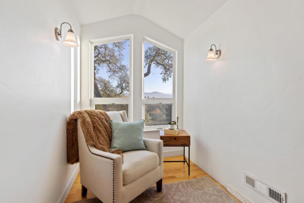10730 Foothill Road Property Photo 23