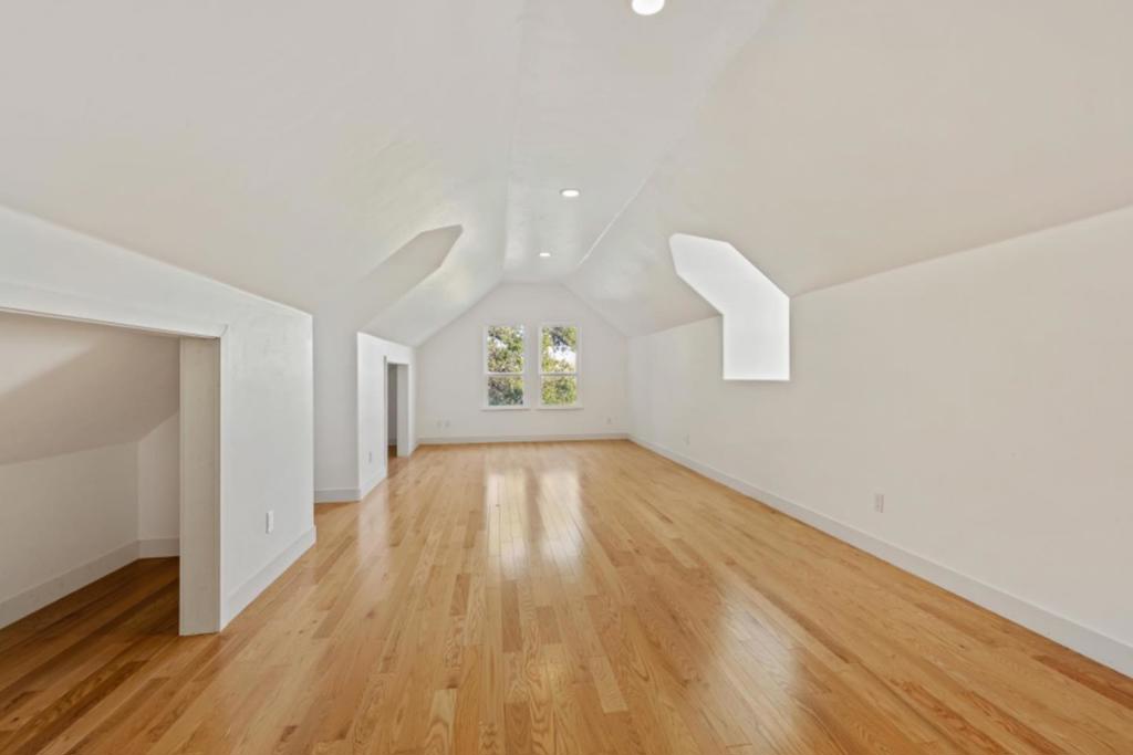 10730 Foothill Road Property Photo 27