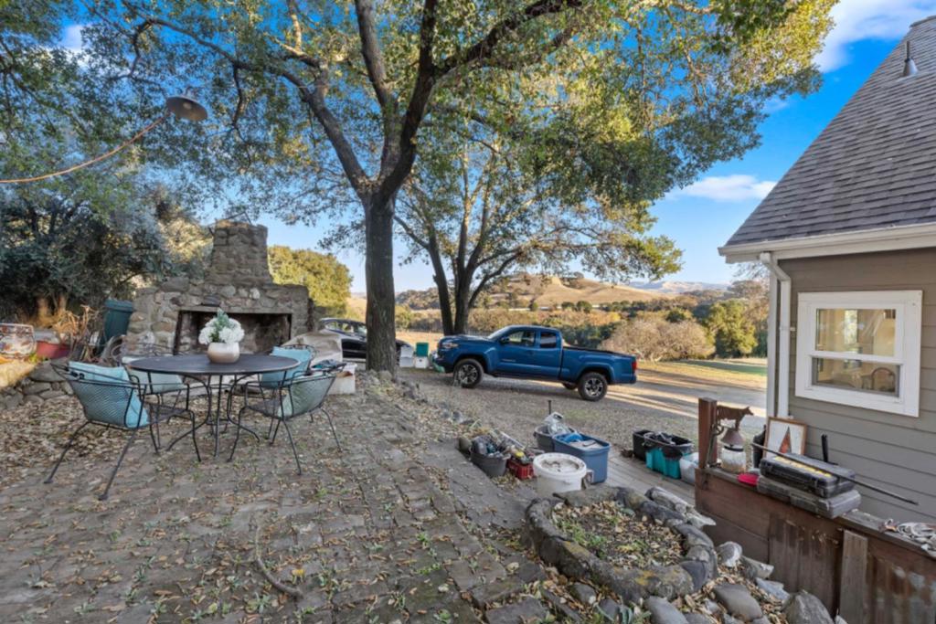 10730 Foothill Road Property Photo 32