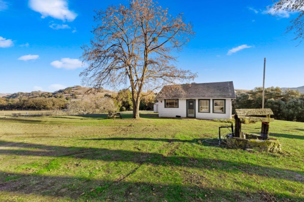 10730 Foothill Road Property Photo 34