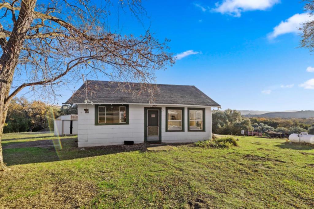 10730 Foothill Road Property Photo 35