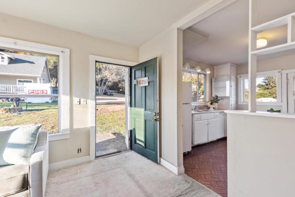 10730 Foothill Road Property Photo 36