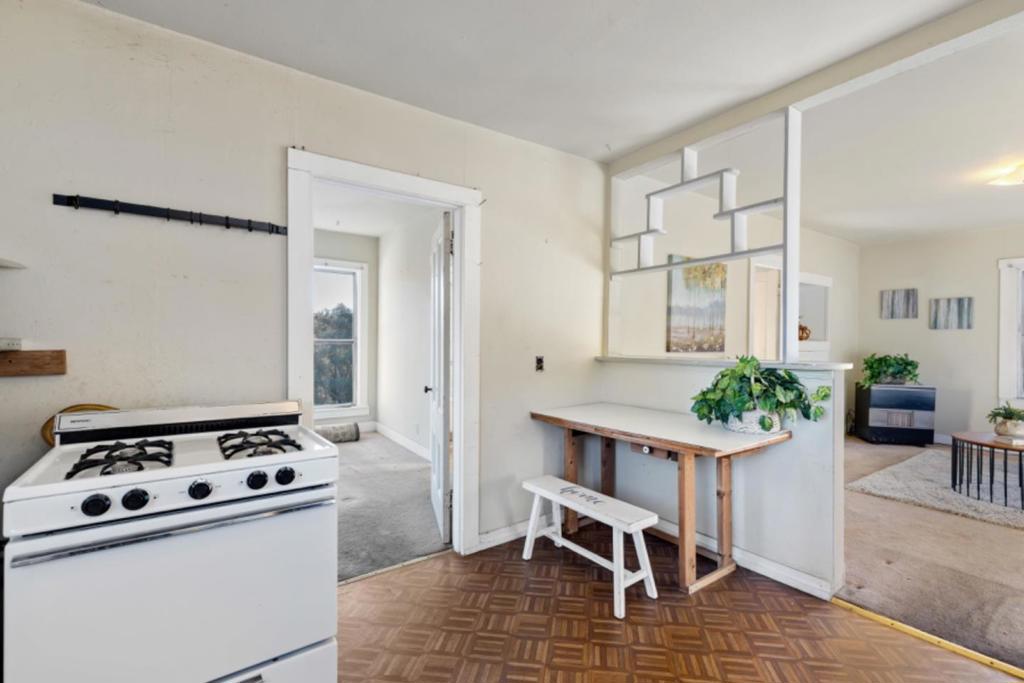 10730 Foothill Road Property Photo 41