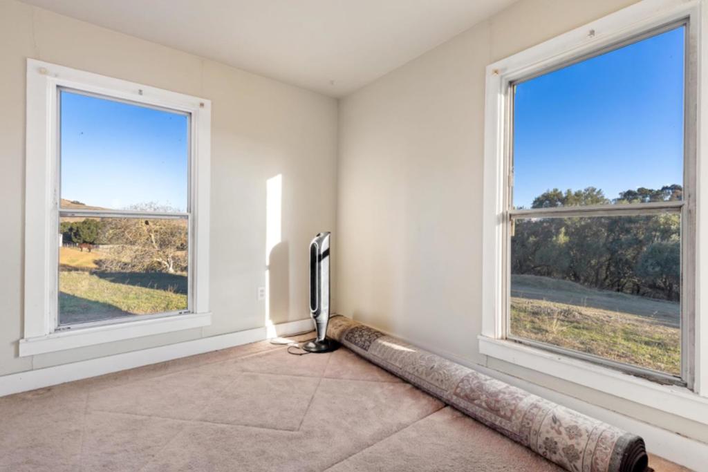 10730 Foothill Road Property Photo 43