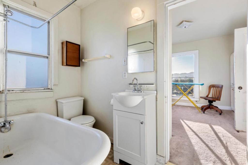 10730 Foothill Road Property Photo 44
