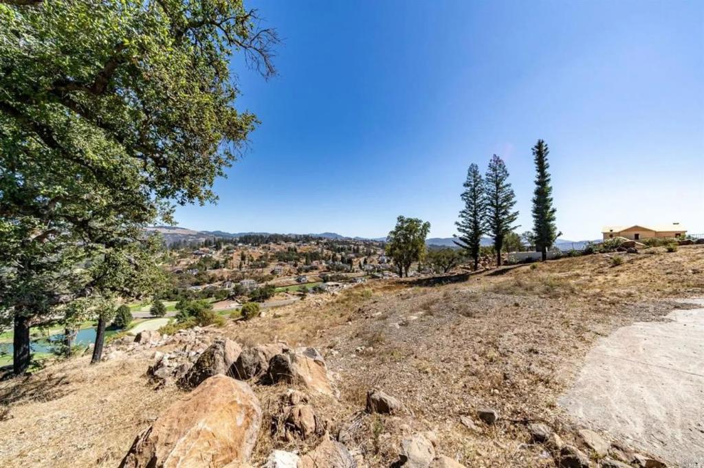 3824 Skyfarm Drive Property Photo 7