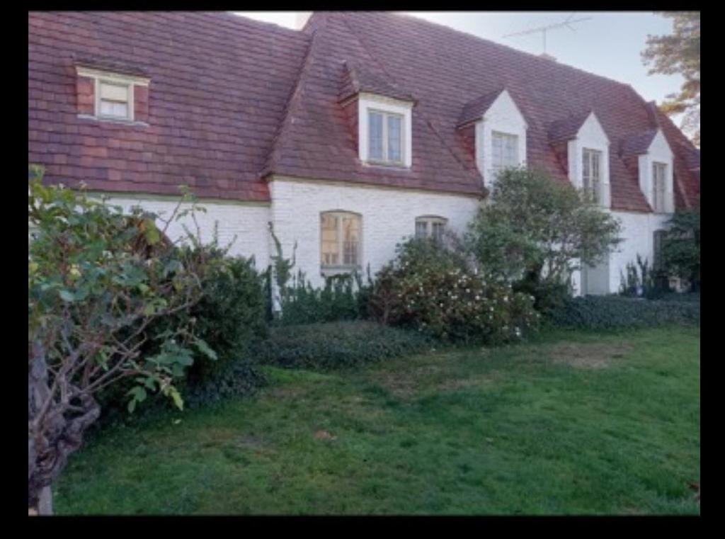 740 W Willow Street Property Photo 1