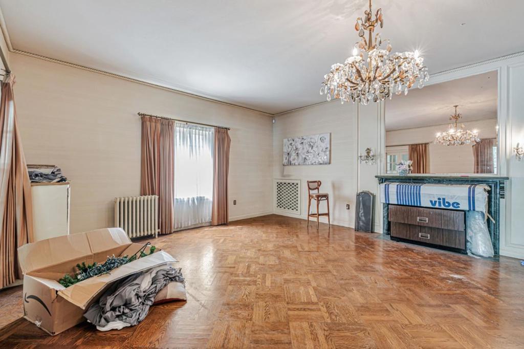 740 W Willow Street Property Photo 12