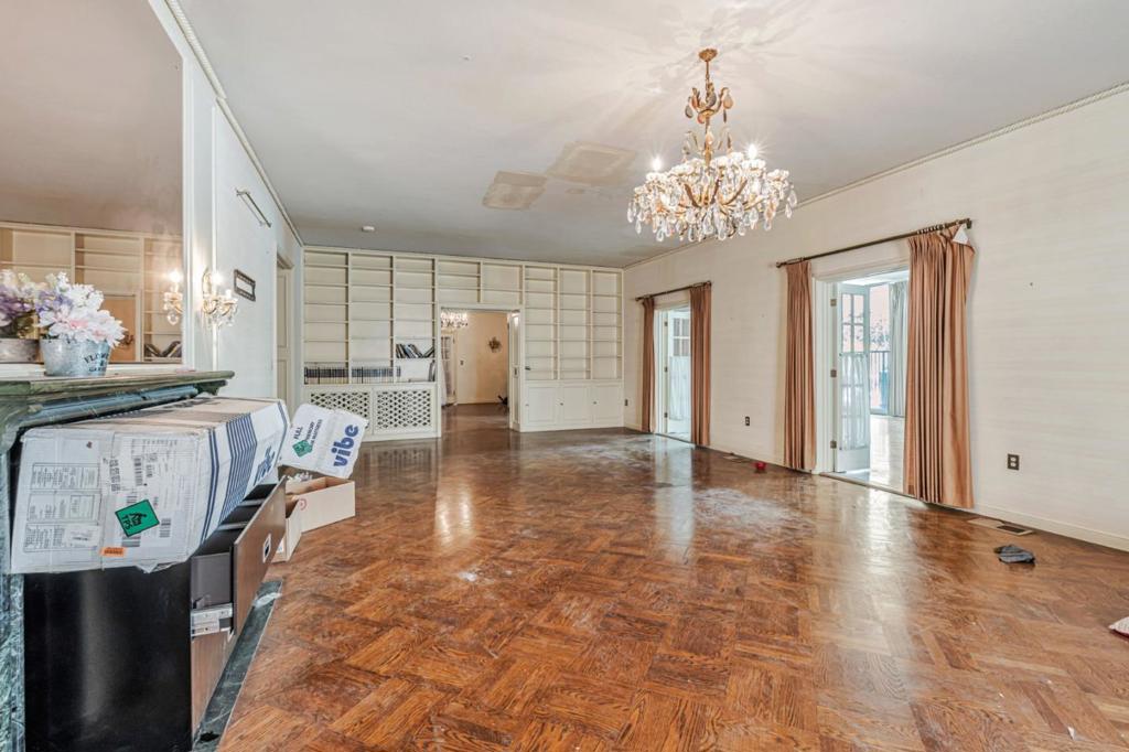 740 W Willow Street Property Photo 14