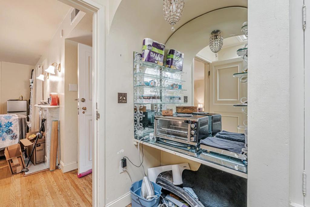 740 W Willow Street Property Photo 19