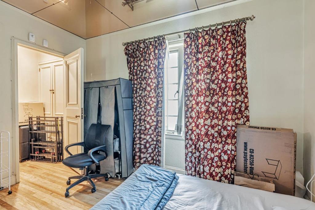 740 W Willow Street Property Photo 23