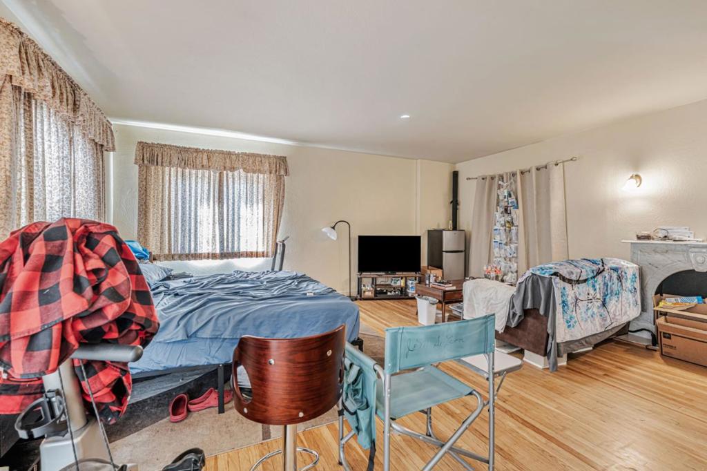 740 W Willow Street Property Photo 25