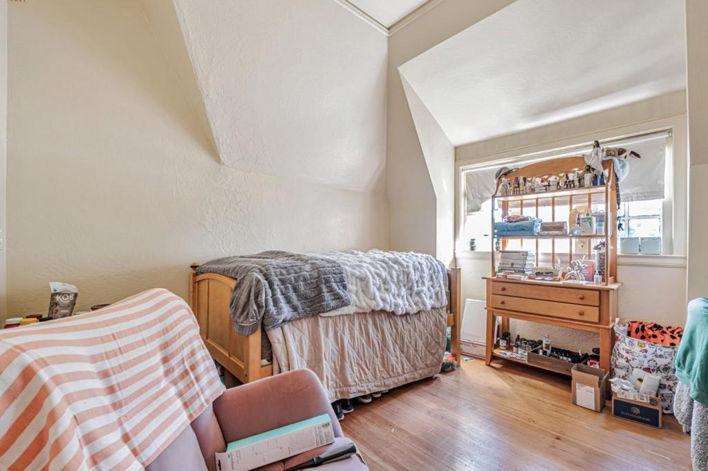 740 W Willow Street Property Photo 35