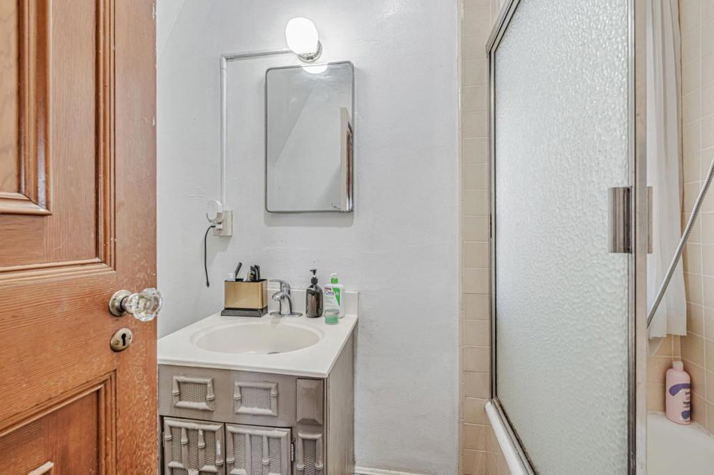 740 W Willow Street Property Photo 44