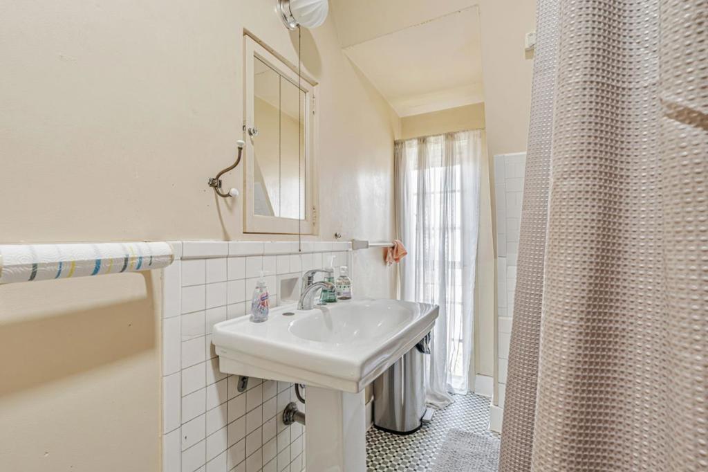 740 W Willow Street Property Photo 46