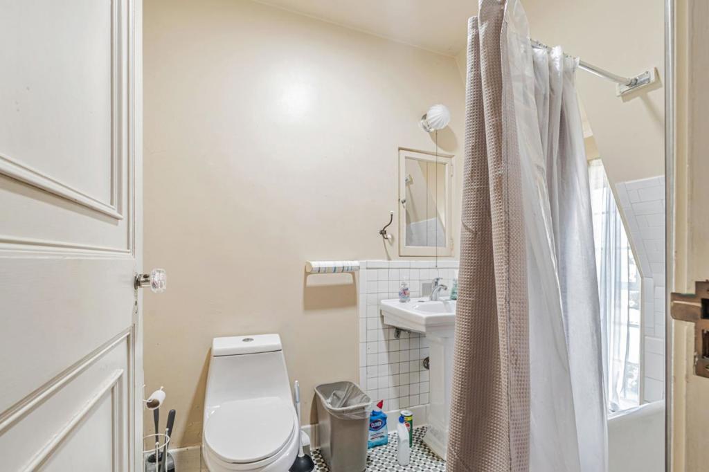 740 W Willow Street Property Photo 47