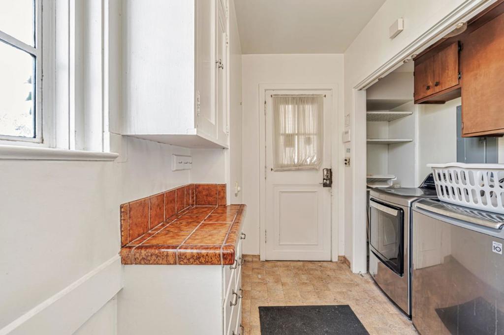 740 W Willow Street Property Photo 52