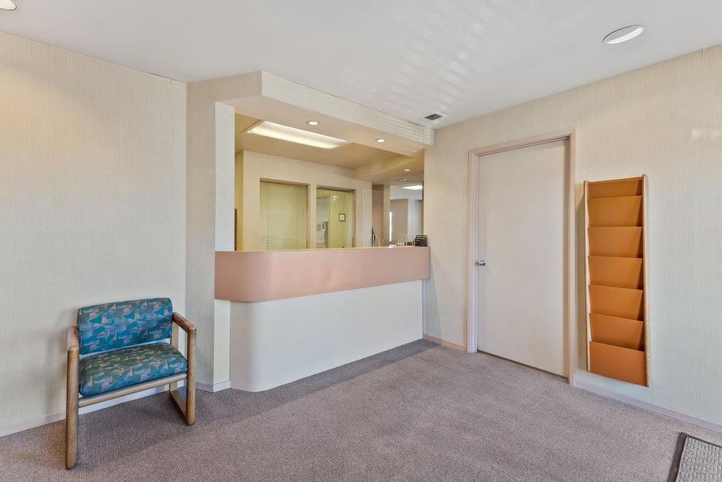 64 Penny Lane C Property Photo 4