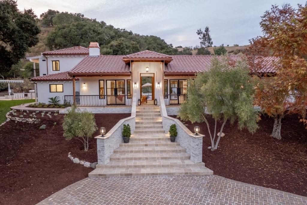 372 Corral De Tierra Road Property Photo 1