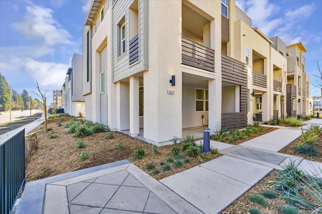 5512 Linen Court Property Photo