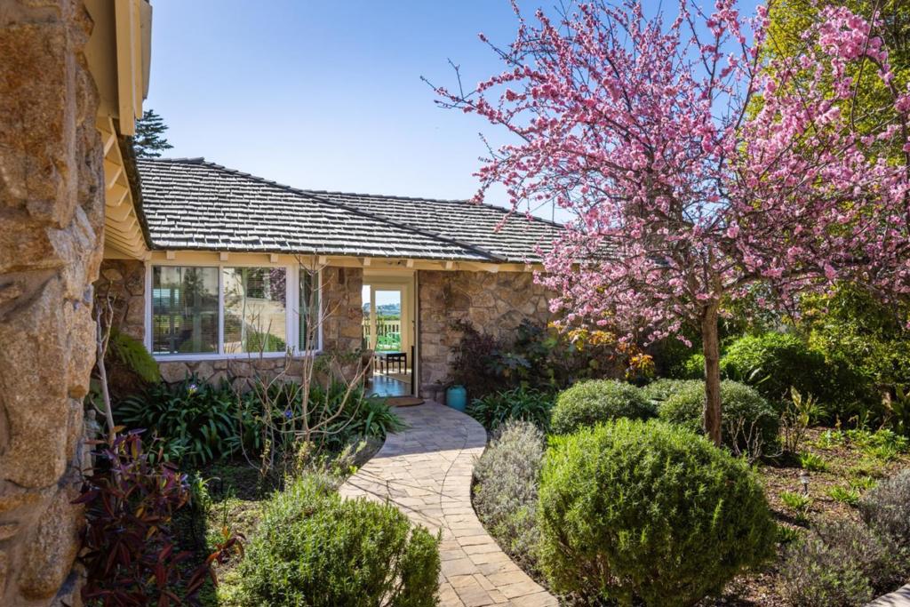 26217 Atherton Place Property Photo 1