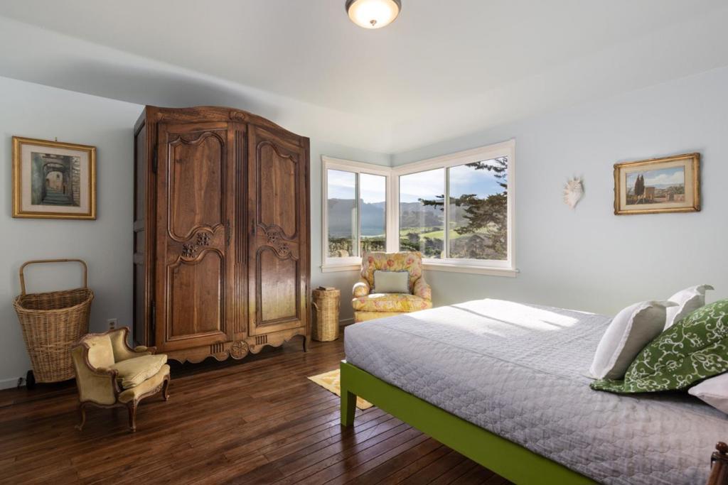 26217 Atherton Place Property Photo 18