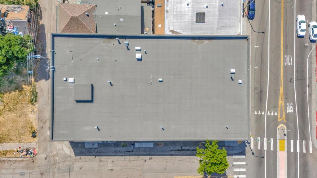 1700 International Boulevard Property Photo 6