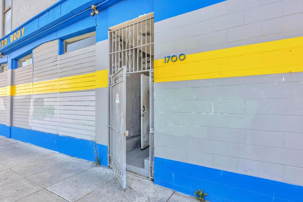 1700 International Boulevard Property Photo 22