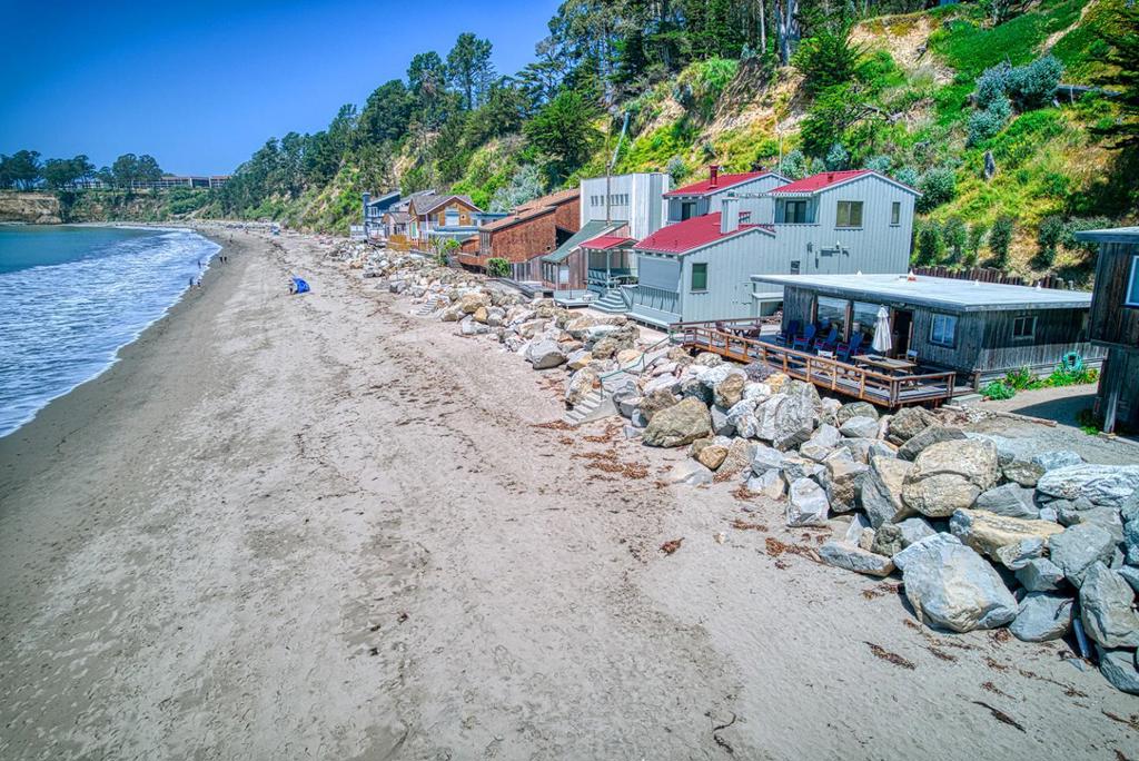 16 Potbelly Beach Road Property Photo 3