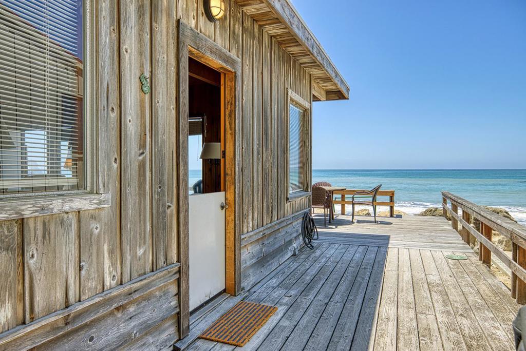 16 Potbelly Beach Road Property Photo 9