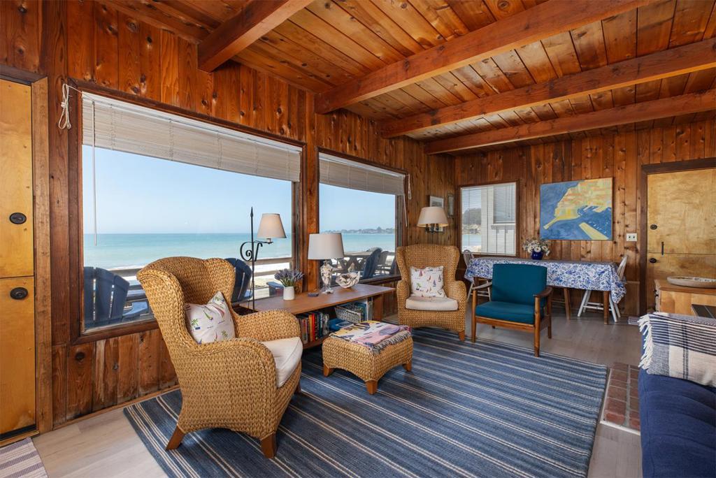 16 Potbelly Beach Road Property Photo 12