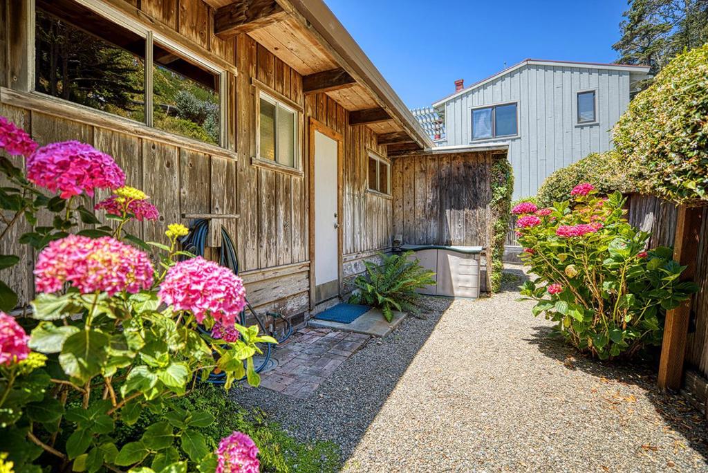 16 Potbelly Beach Road Property Photo 22