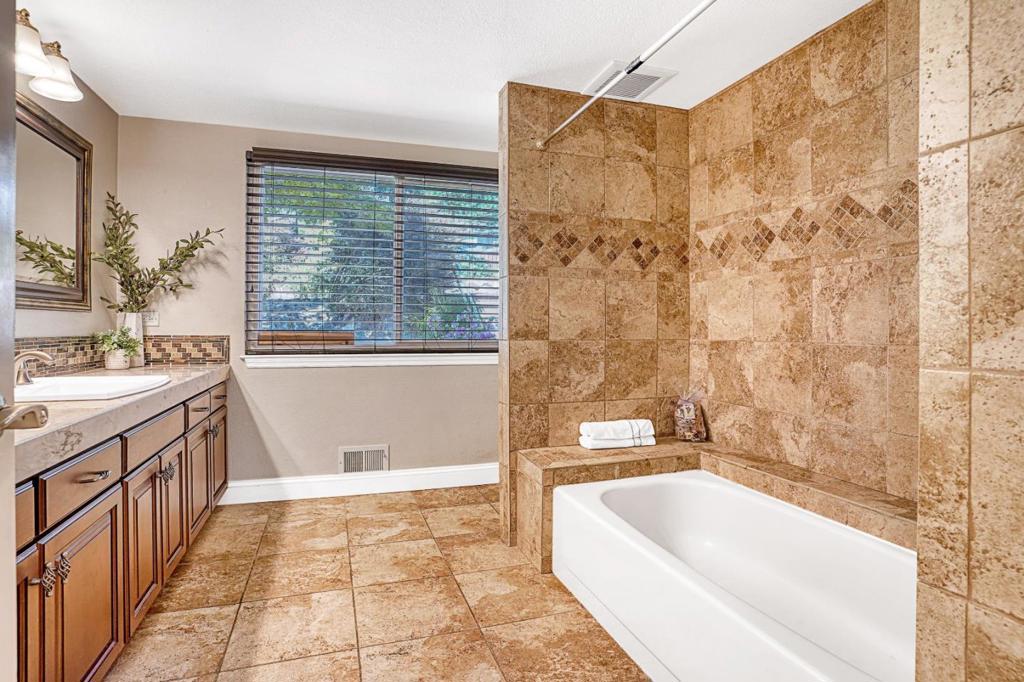553 Golf Club Road Property Photo 21