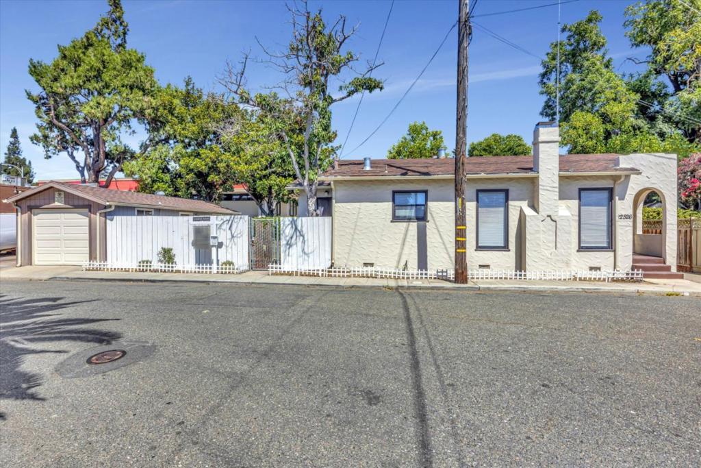 22526 Richard Place Property Photo 1