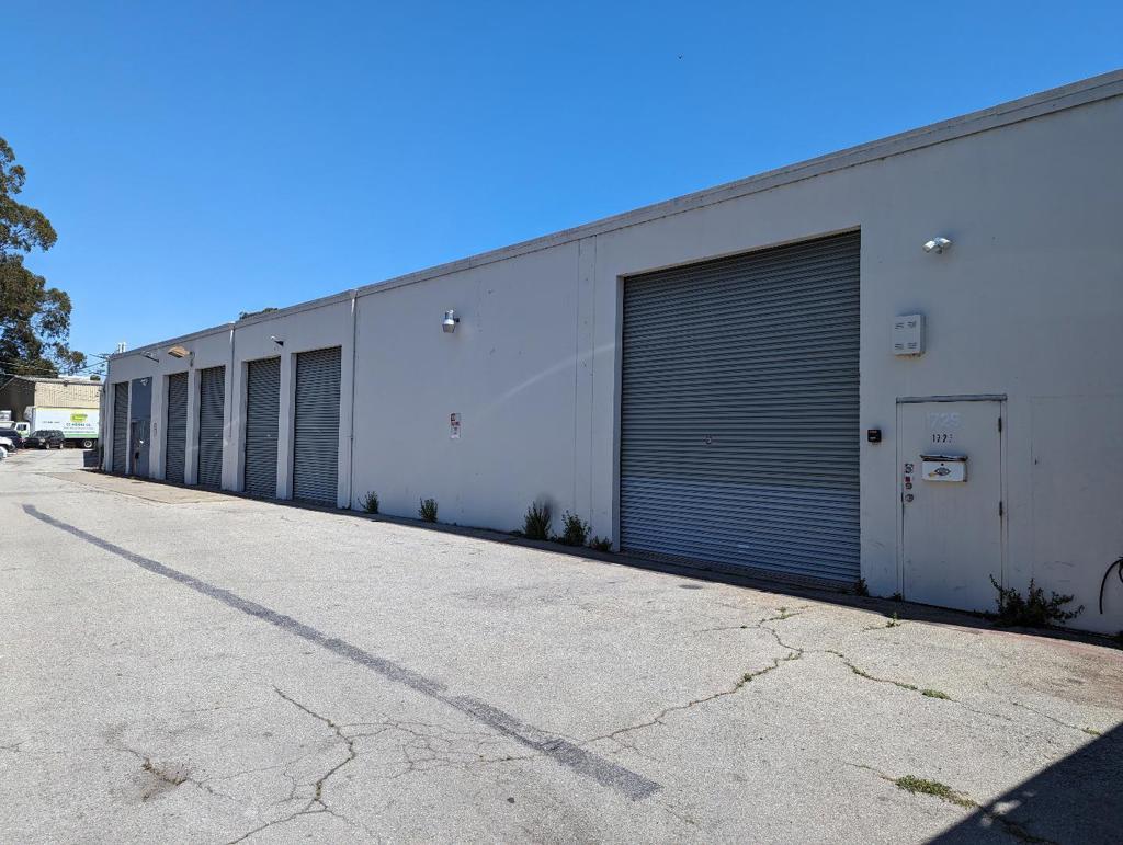 17251733 Mission Road Property Photo 2