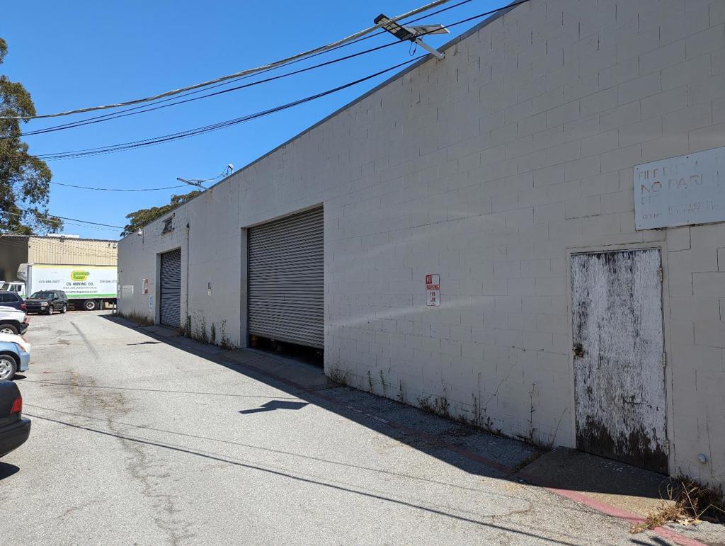 17251733 Mission Road Property Photo 3
