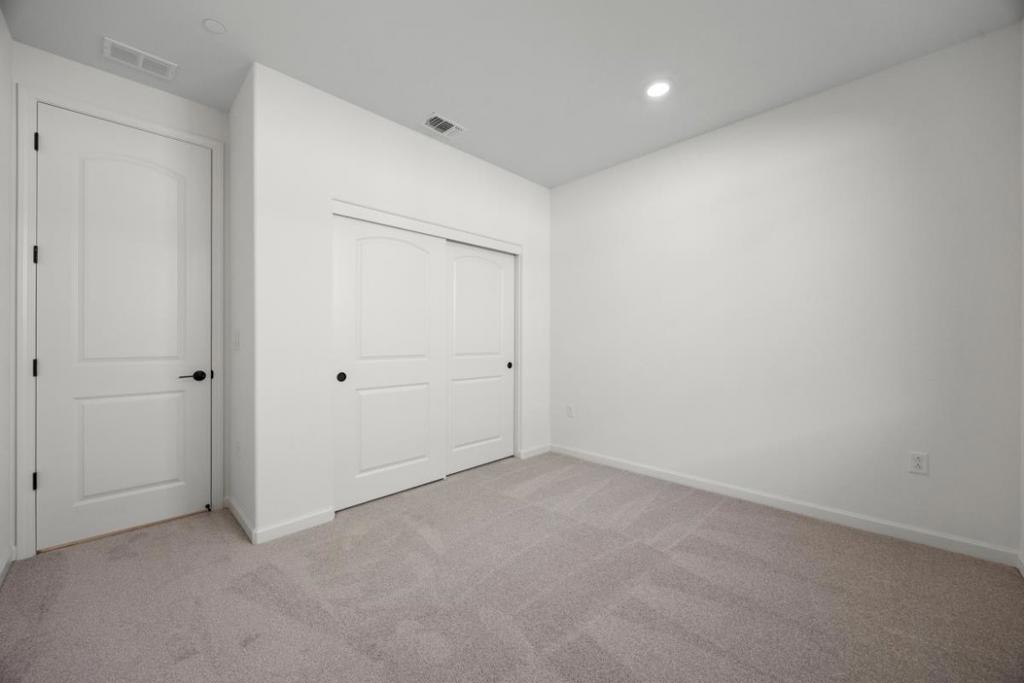 1911 Hydrangea Dr Property Photo 22