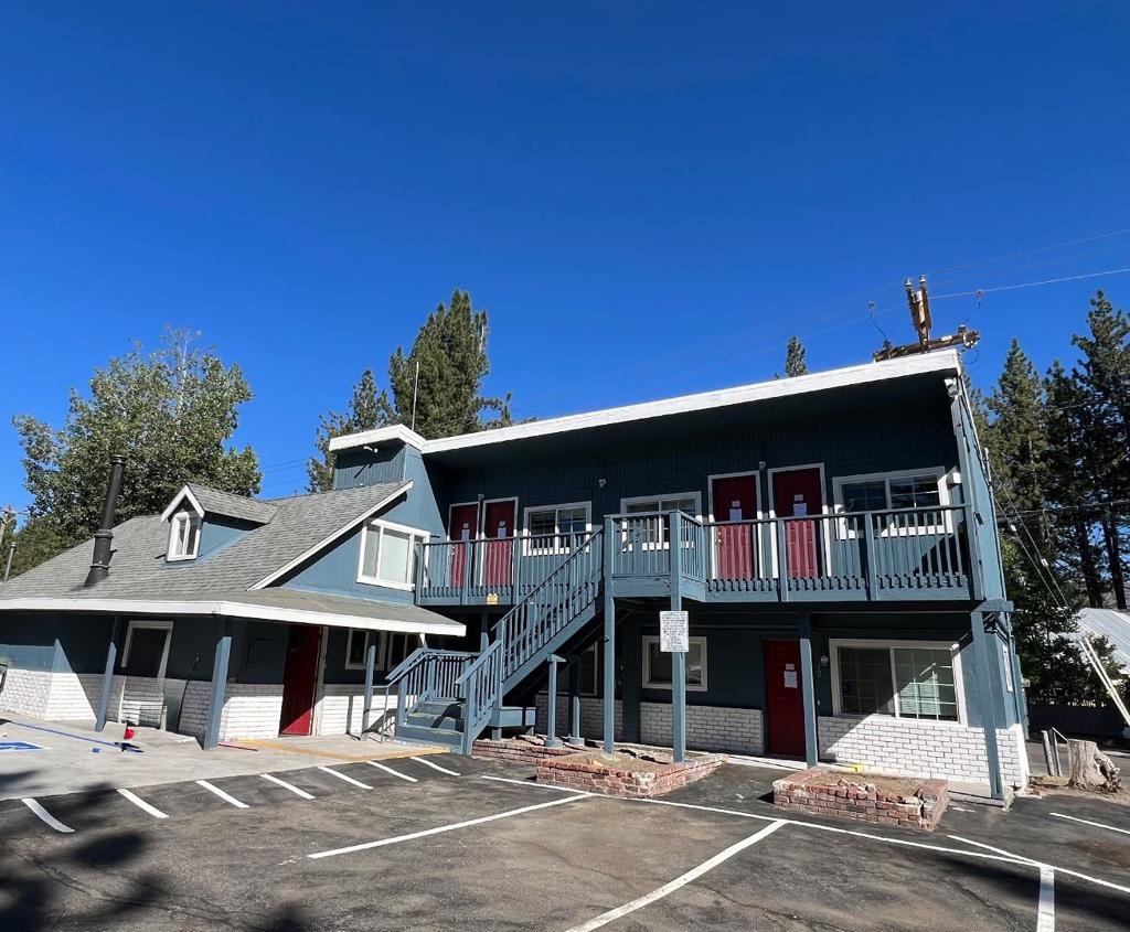 2440 Lake Tahoe Boulevard Property Photo 1