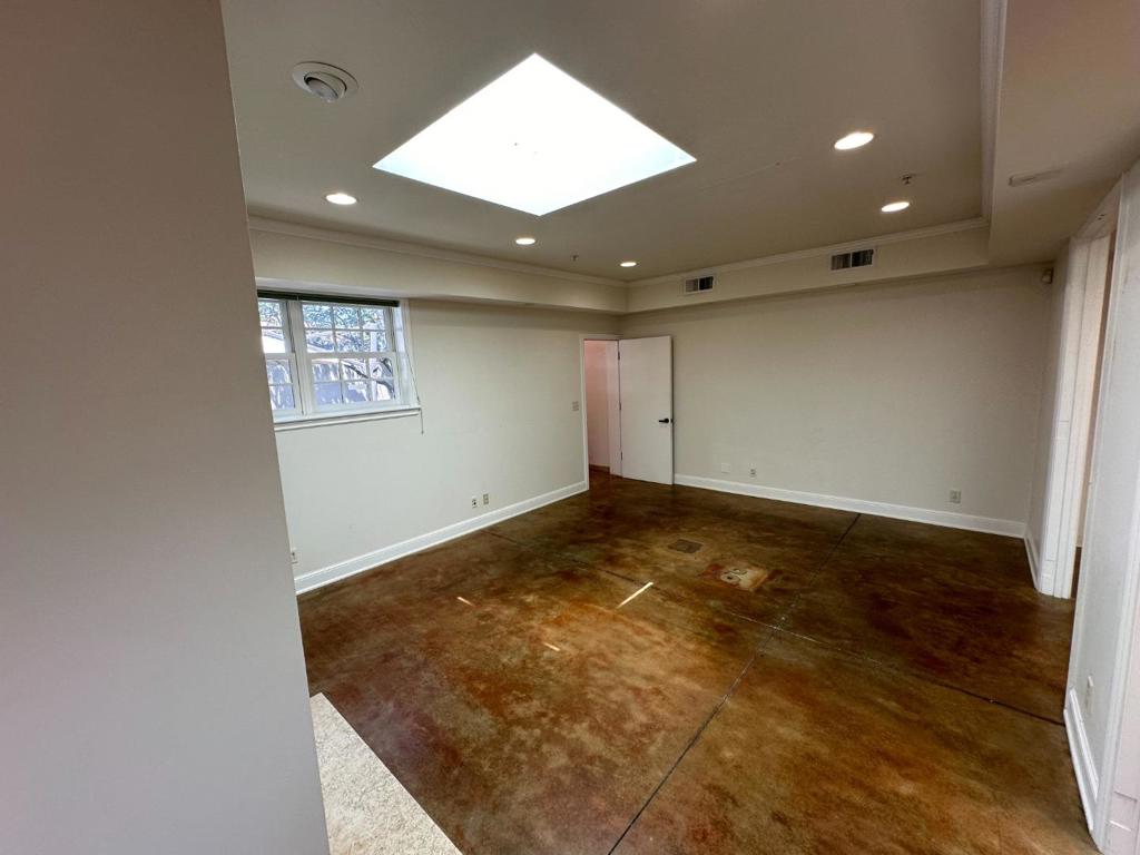 1450 El Camino Real Property Photo 11